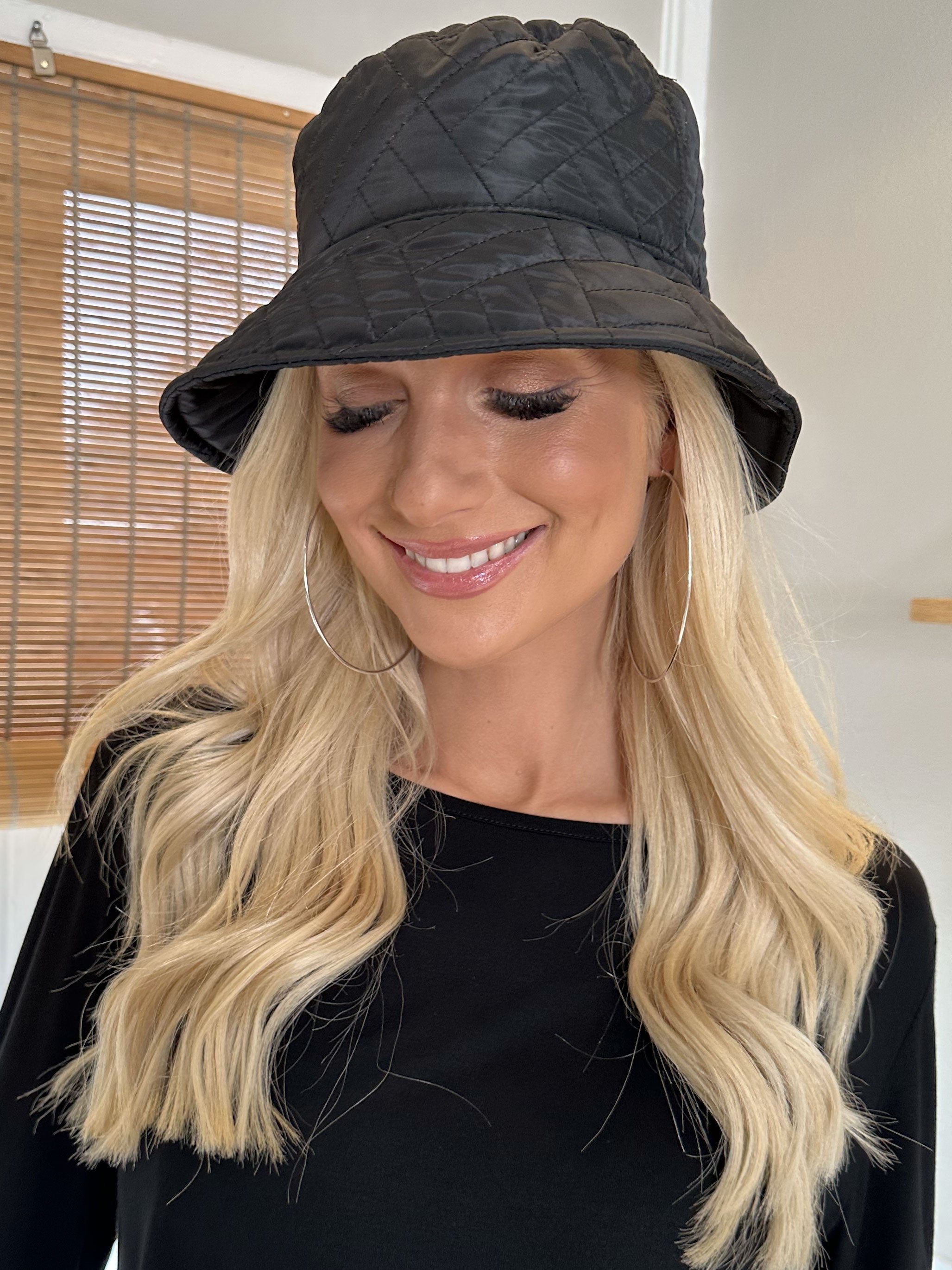 Gabriella - Söt båthatt med sömmar